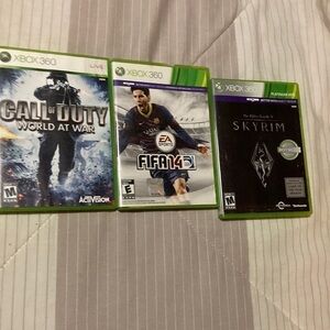 Xbox 360 video game bundle